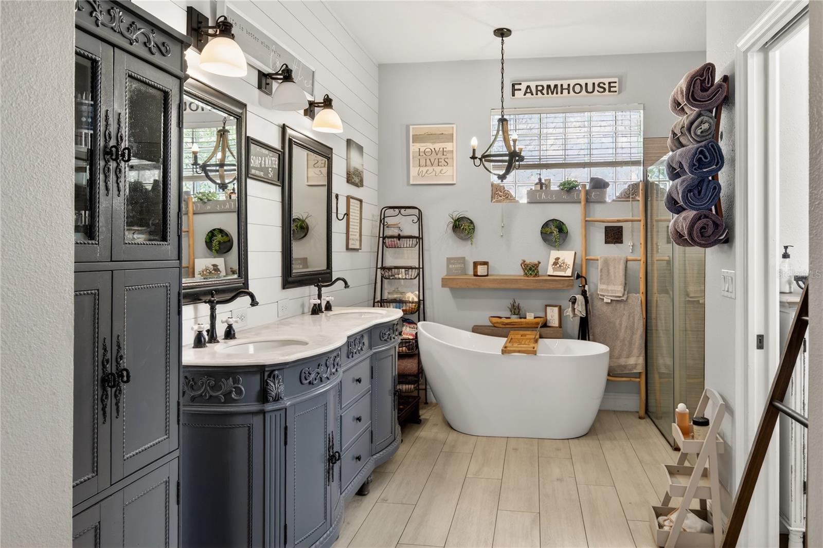 MOUNT DORA COUNTRY CLUB MOUNT DORA UNIT 01 - Residential