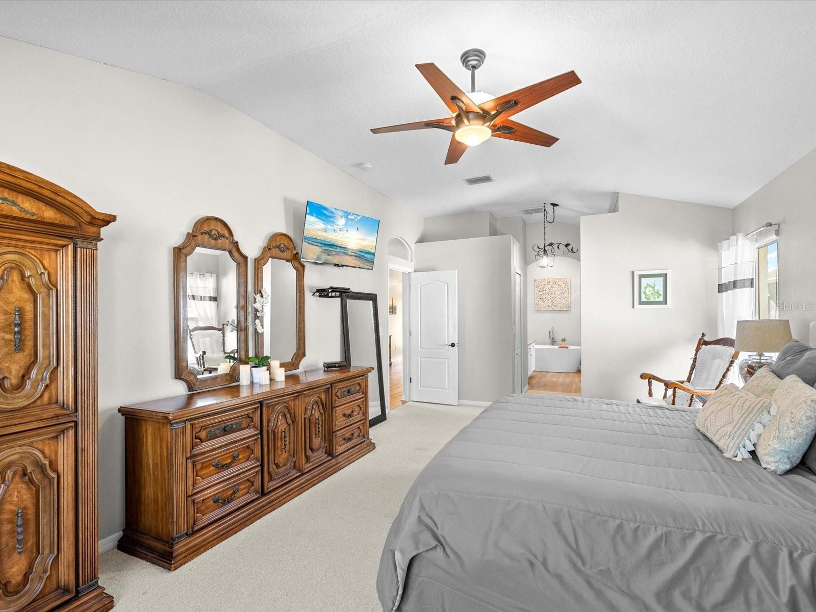 IVY LAKE ESTATES - Residential