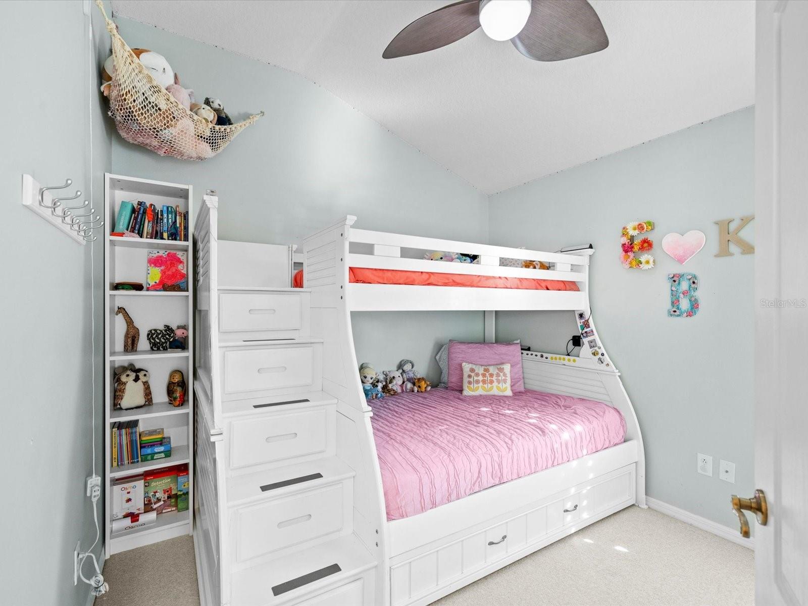 IVY LAKE ESTATES - Residential