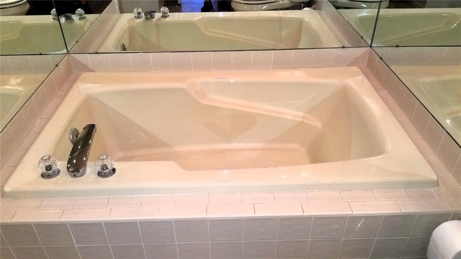 SUN KETCH CONDO - Residential Lease