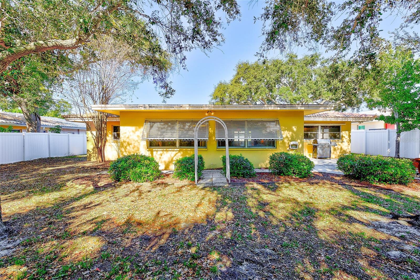 IMPERIAL POINT - Residential