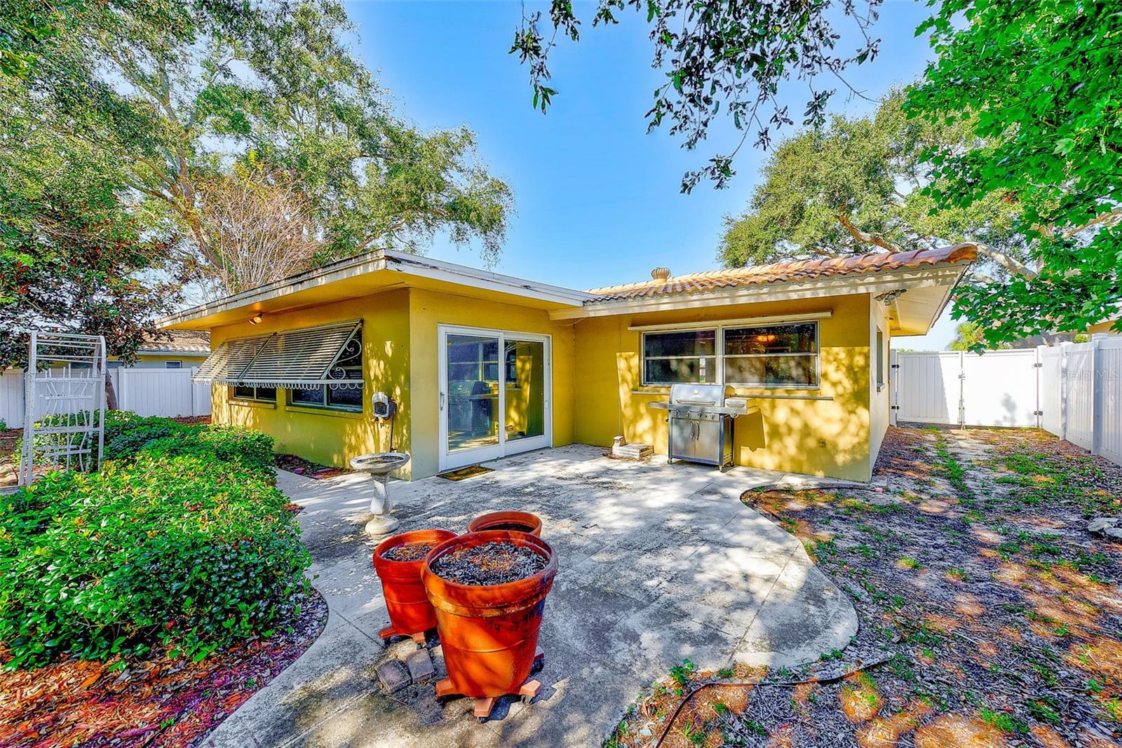 IMPERIAL POINT - Residential