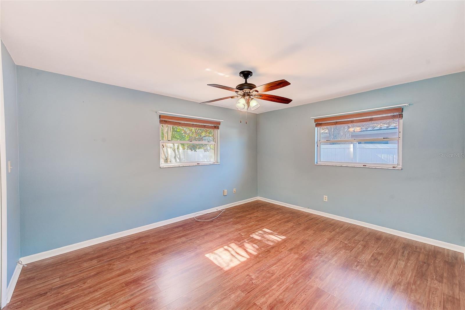 IMPERIAL POINT - Residential