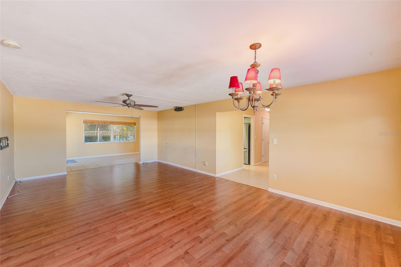 IMPERIAL POINT - Residential