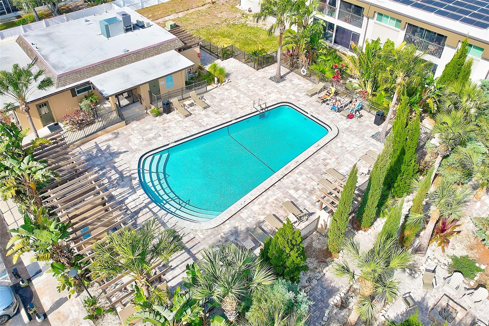 IMPERIAL POINT - Residential