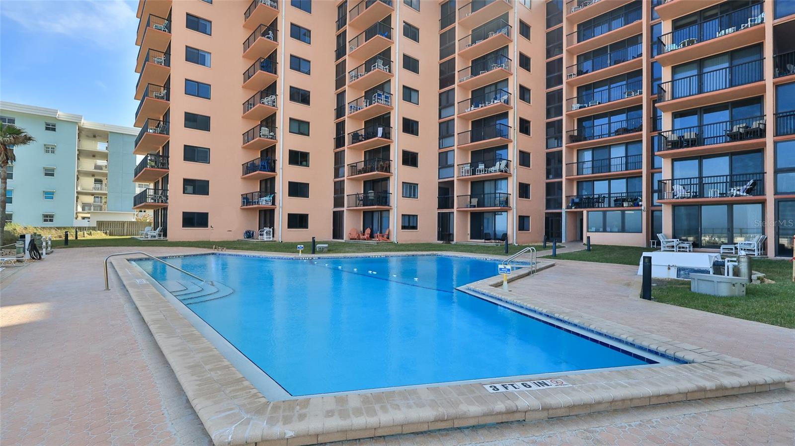 SUNRISE CONDO - Residential