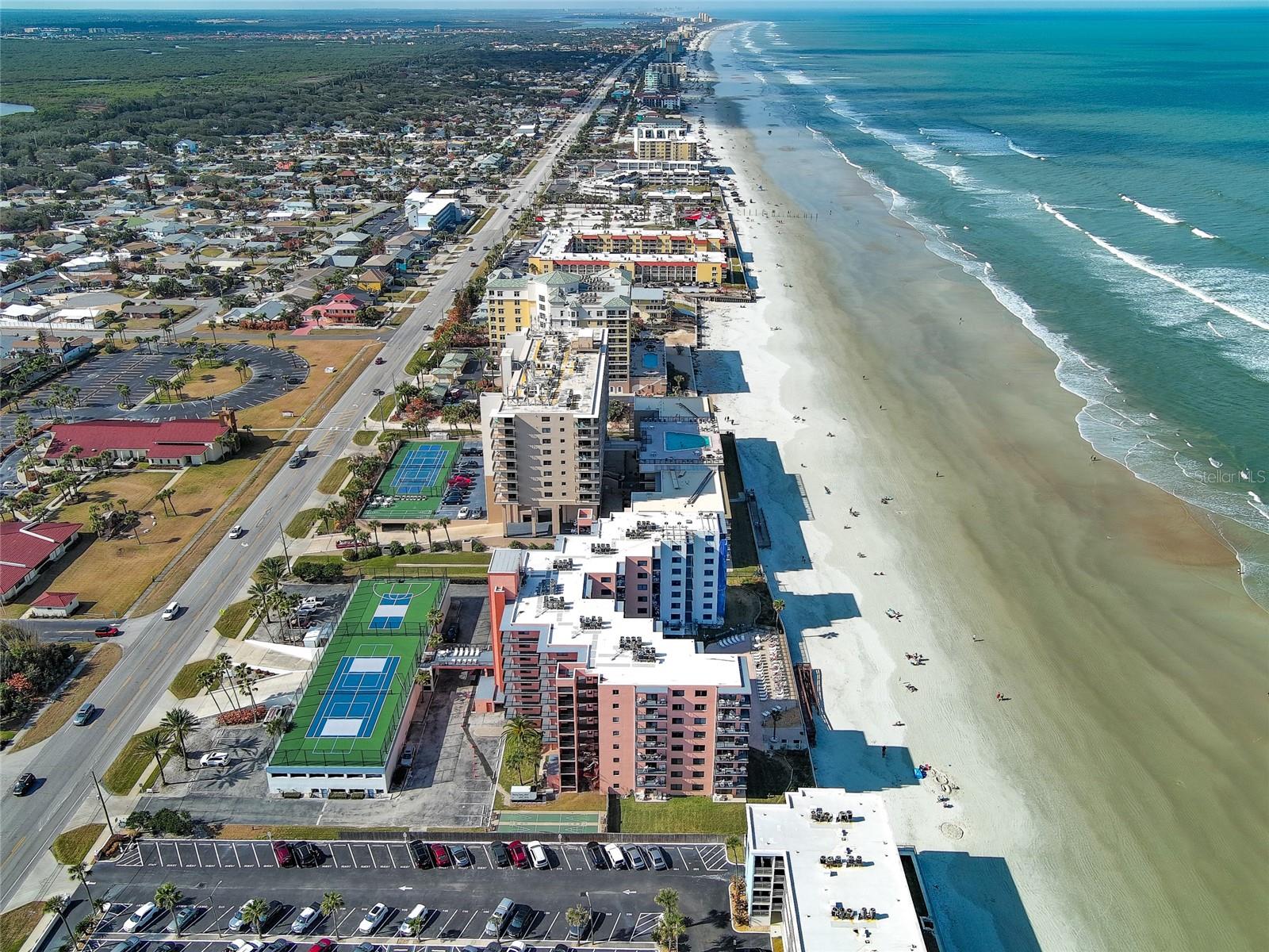 SUNRISE CONDO - Residential