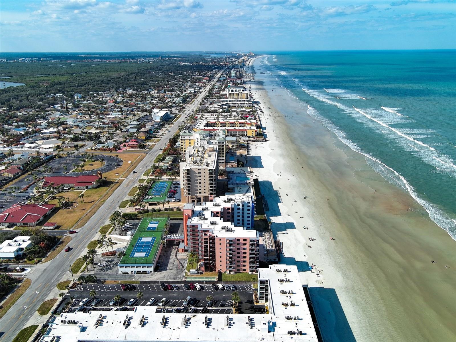 SUNRISE CONDO - Residential