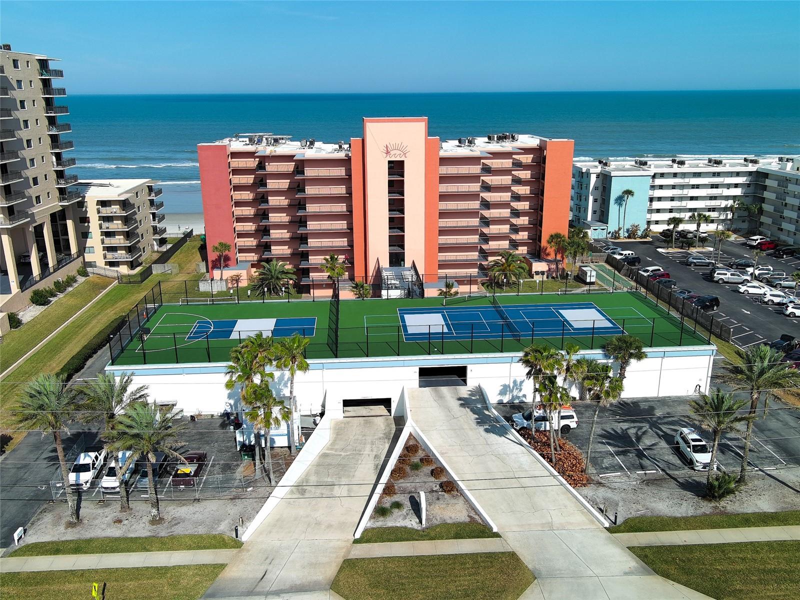 SUNRISE CONDO - Residential