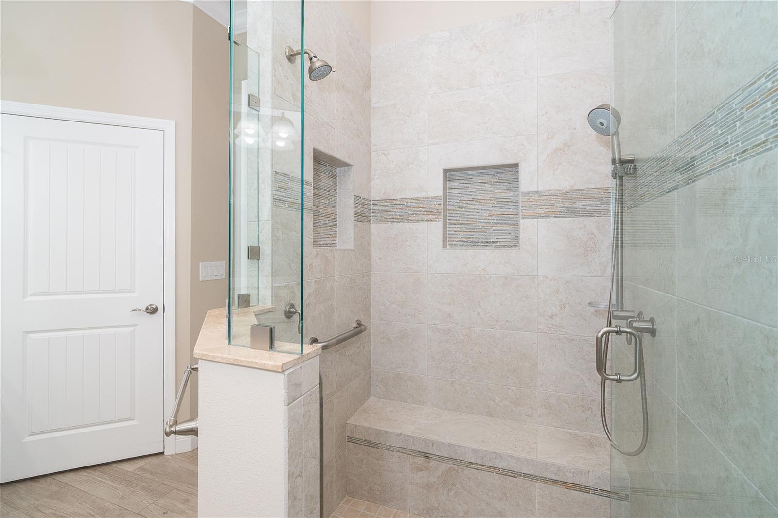 CORAL CAYE - Residential