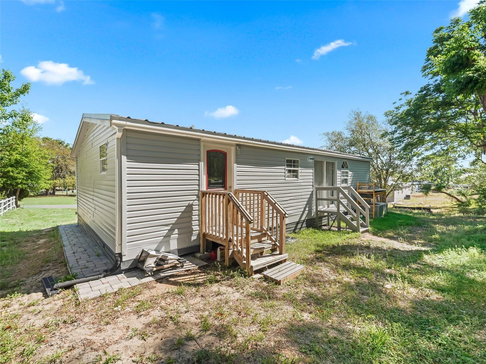 LADY LAKE SKYLINE HILLS - Residential