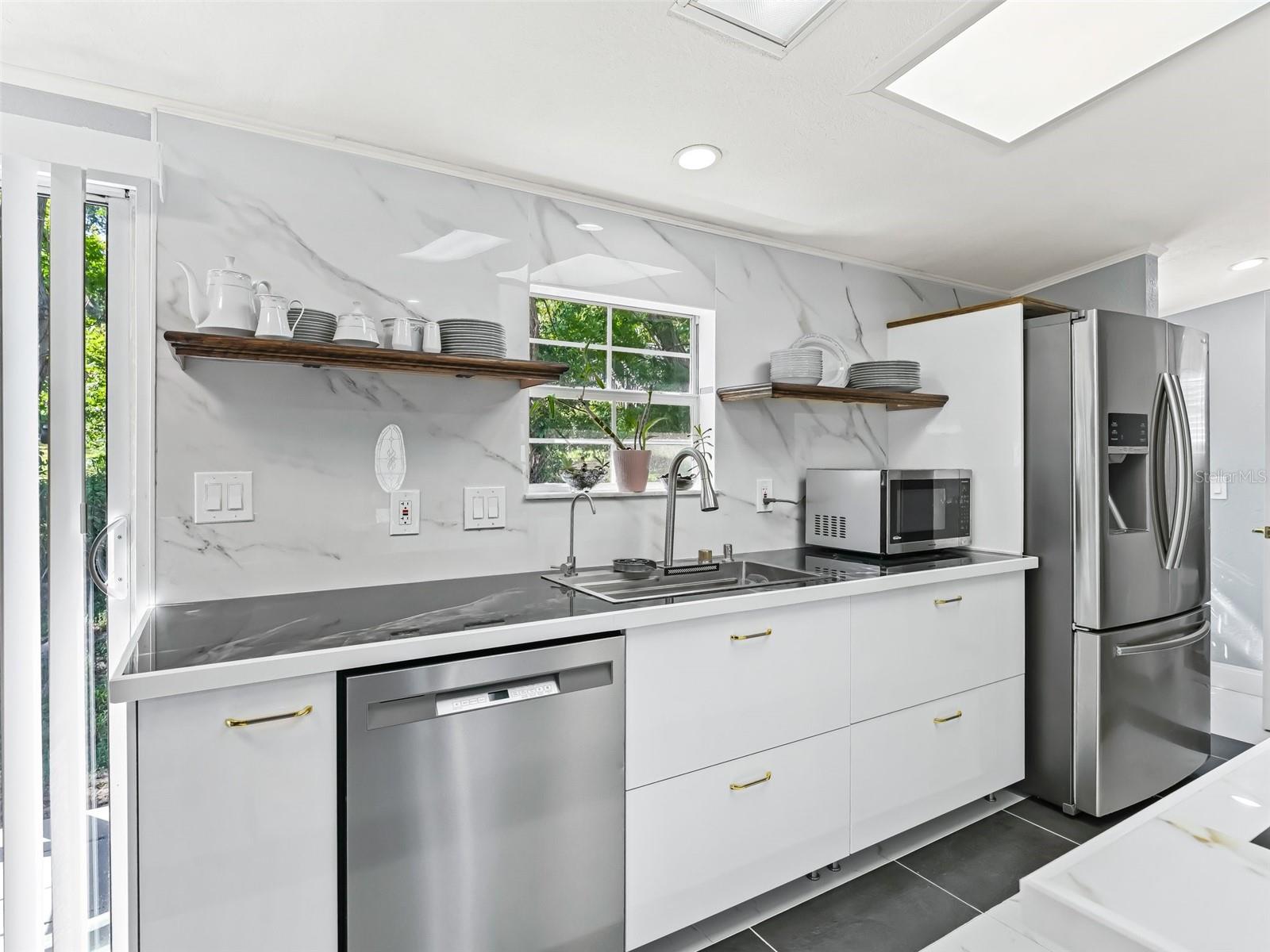 LADY LAKE SKYLINE HILLS - Residential