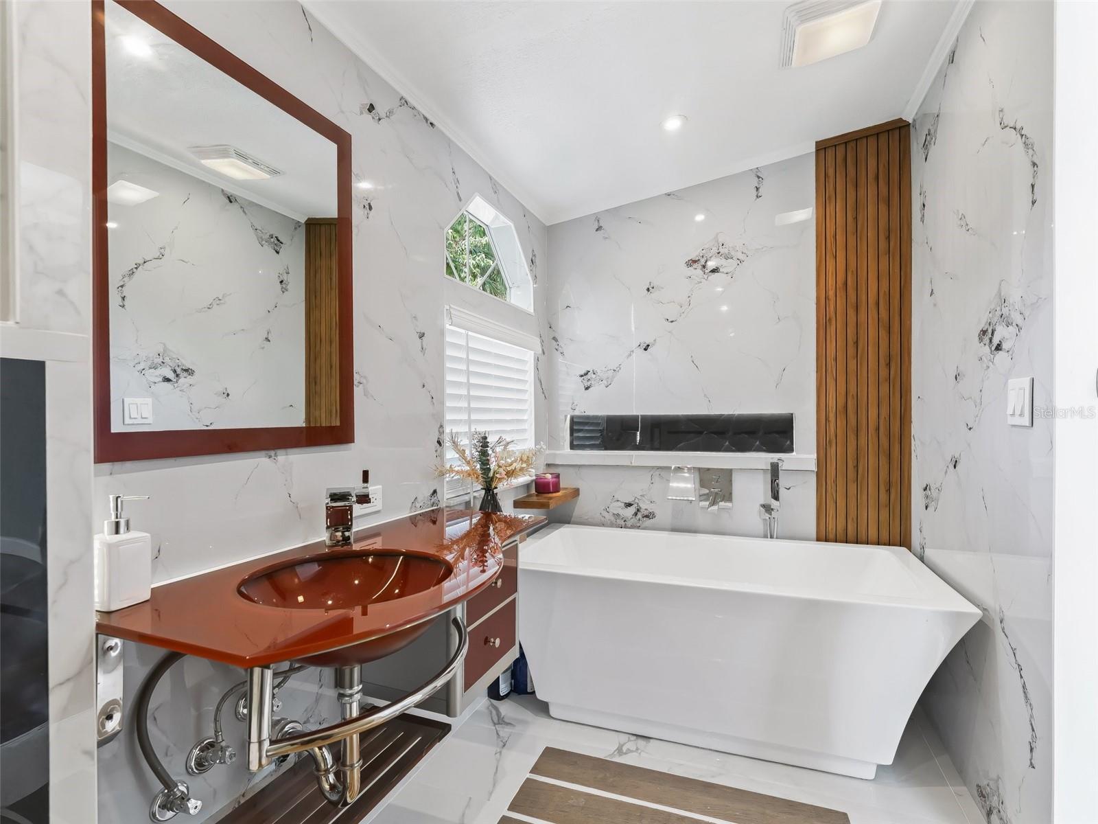 LADY LAKE SKYLINE HILLS - Residential