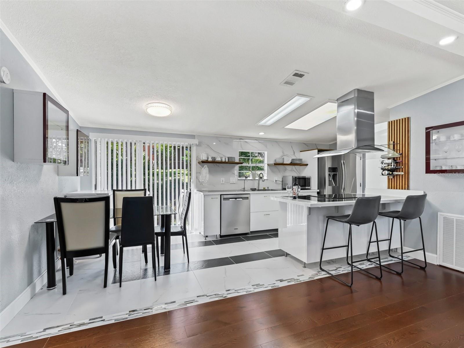 LADY LAKE SKYLINE HILLS - Residential