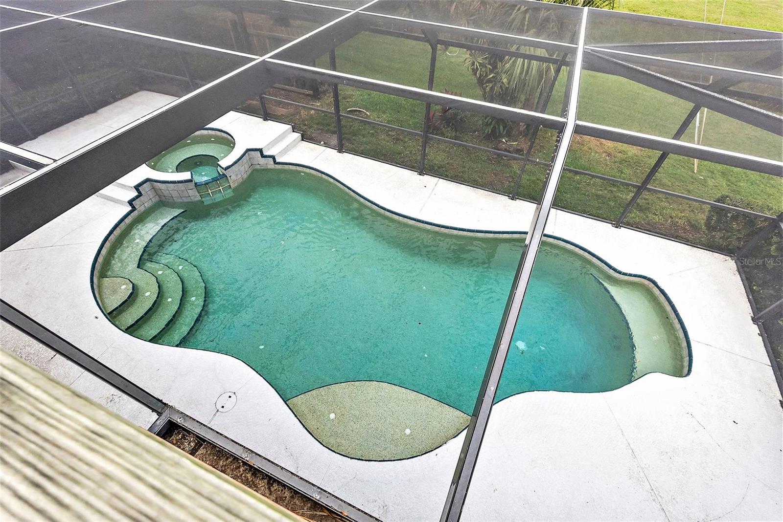 TROPICAL SHORES - Residential