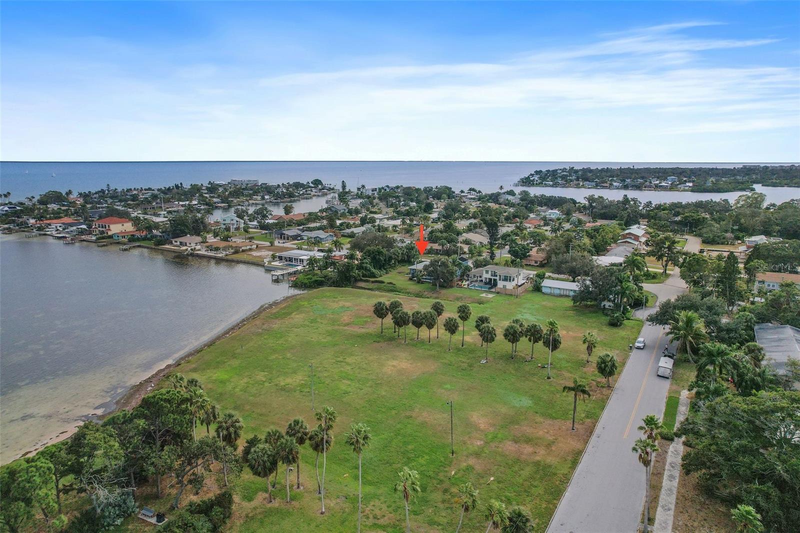 TROPICAL SHORES - Residential