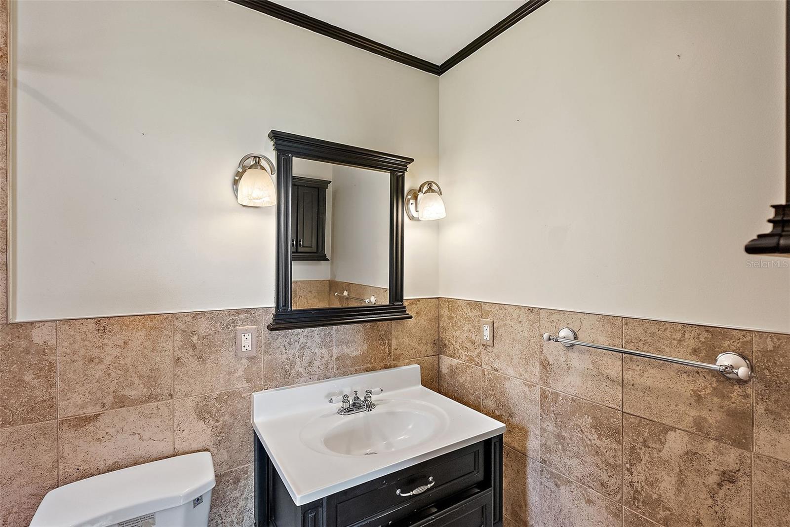 TROPICAL SHORES - Residential