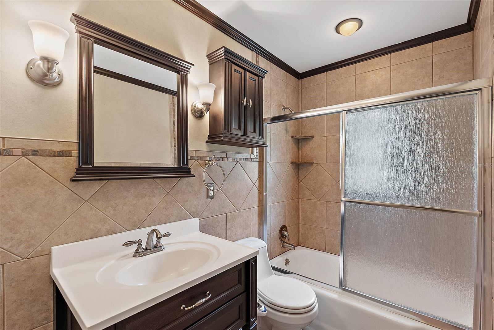 TROPICAL SHORES - Residential