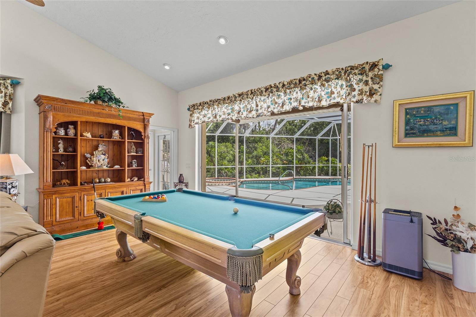 PLANTATION WOODS - Residential