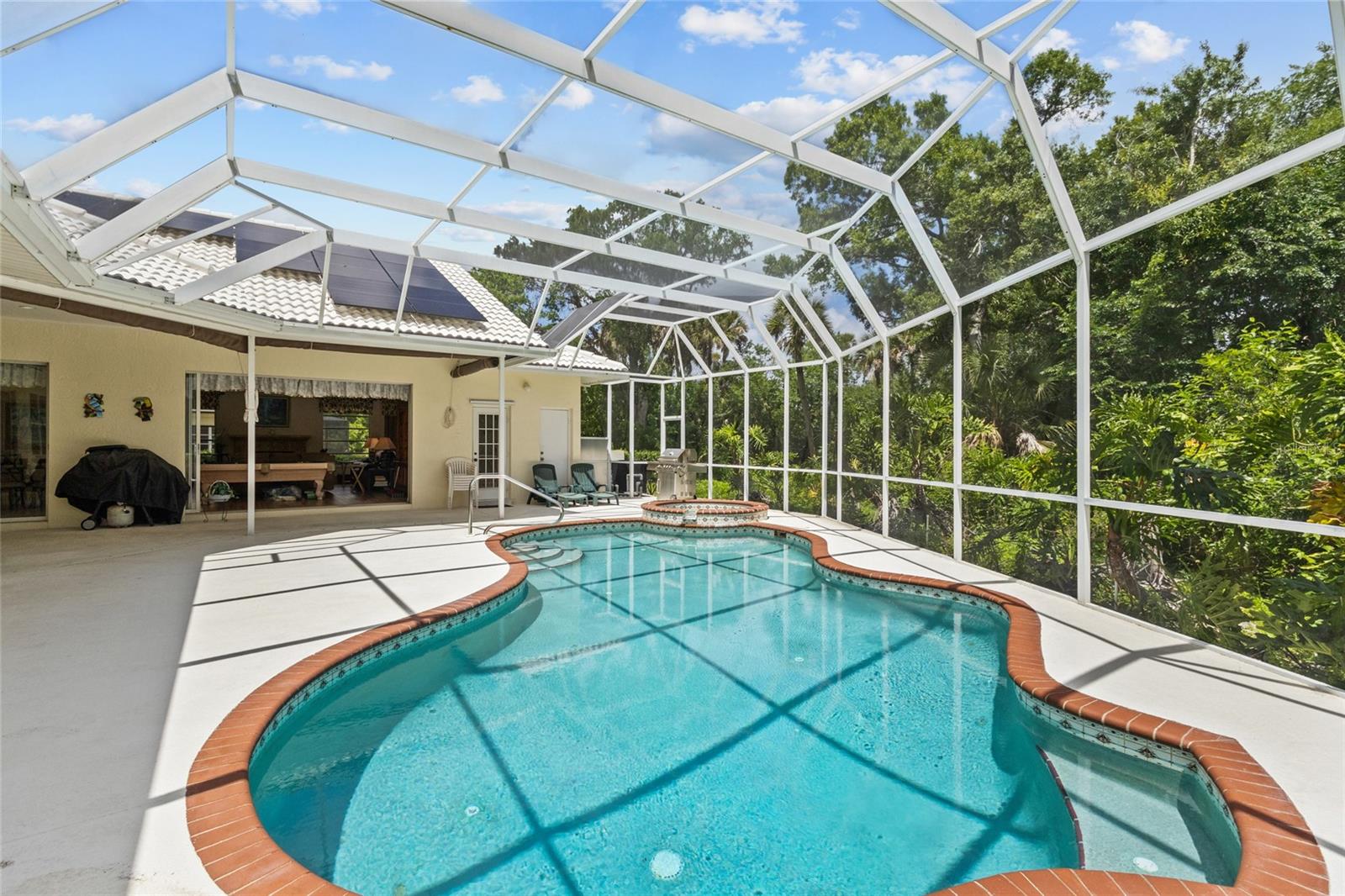 PLANTATION WOODS - Residential