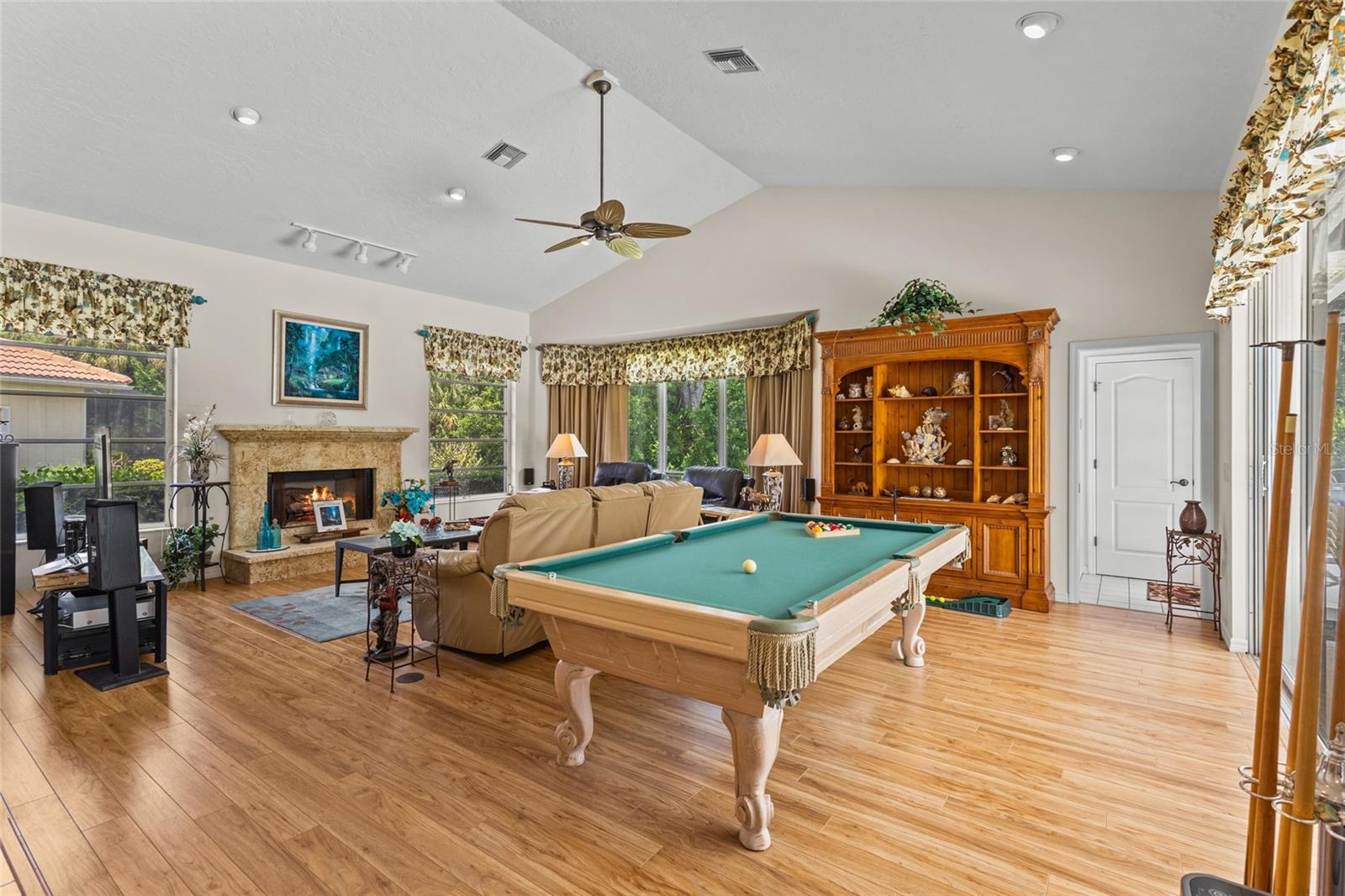 PLANTATION WOODS - Residential