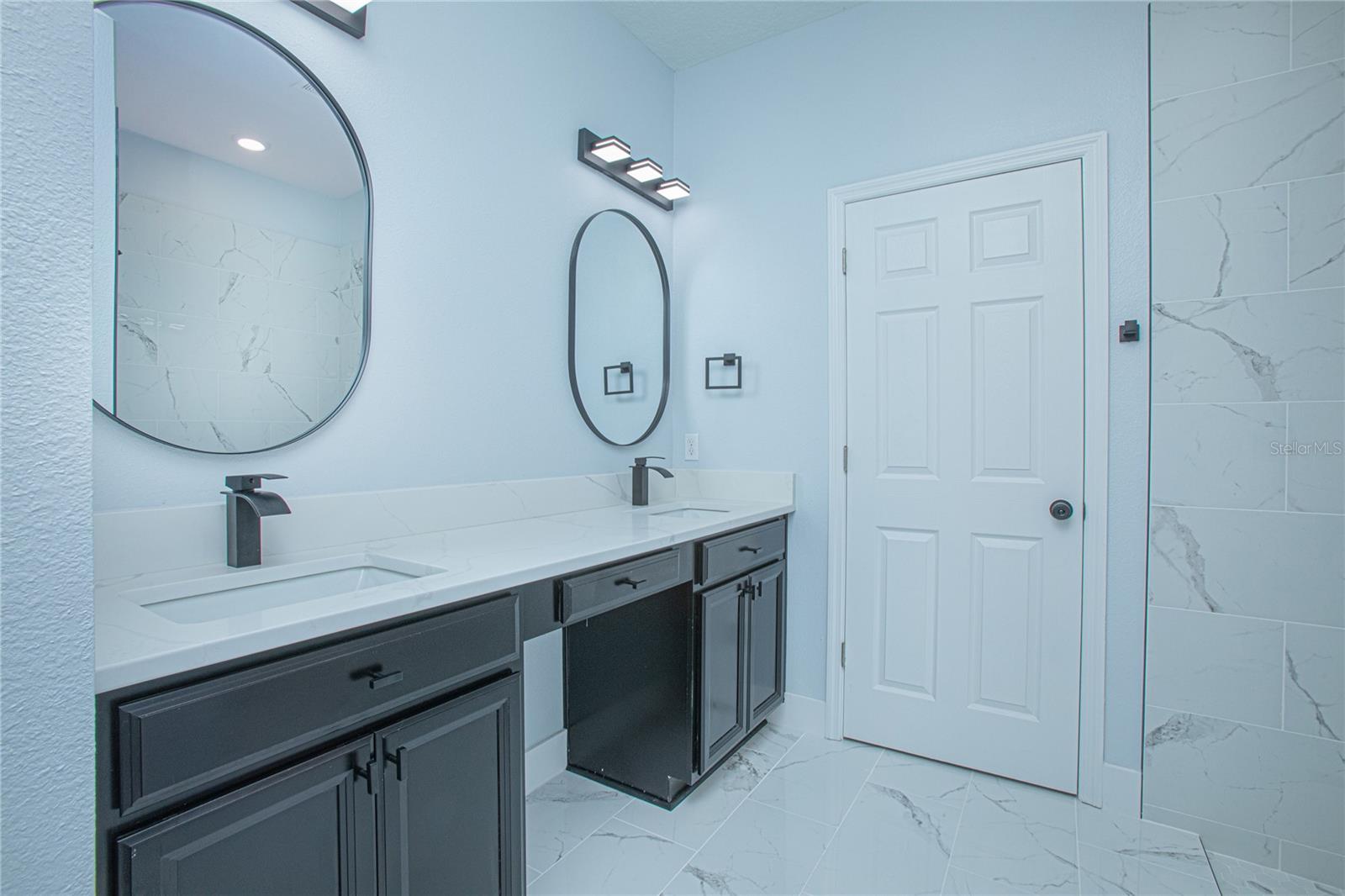 MIRROR LAKE VILLAGE - Residential
