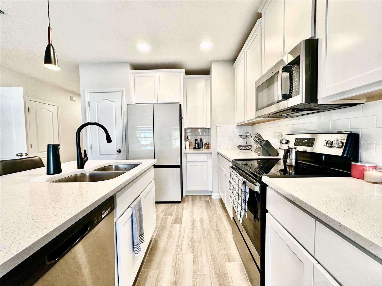 OWNS AT NARCOOSSEE COMMONS - Residential