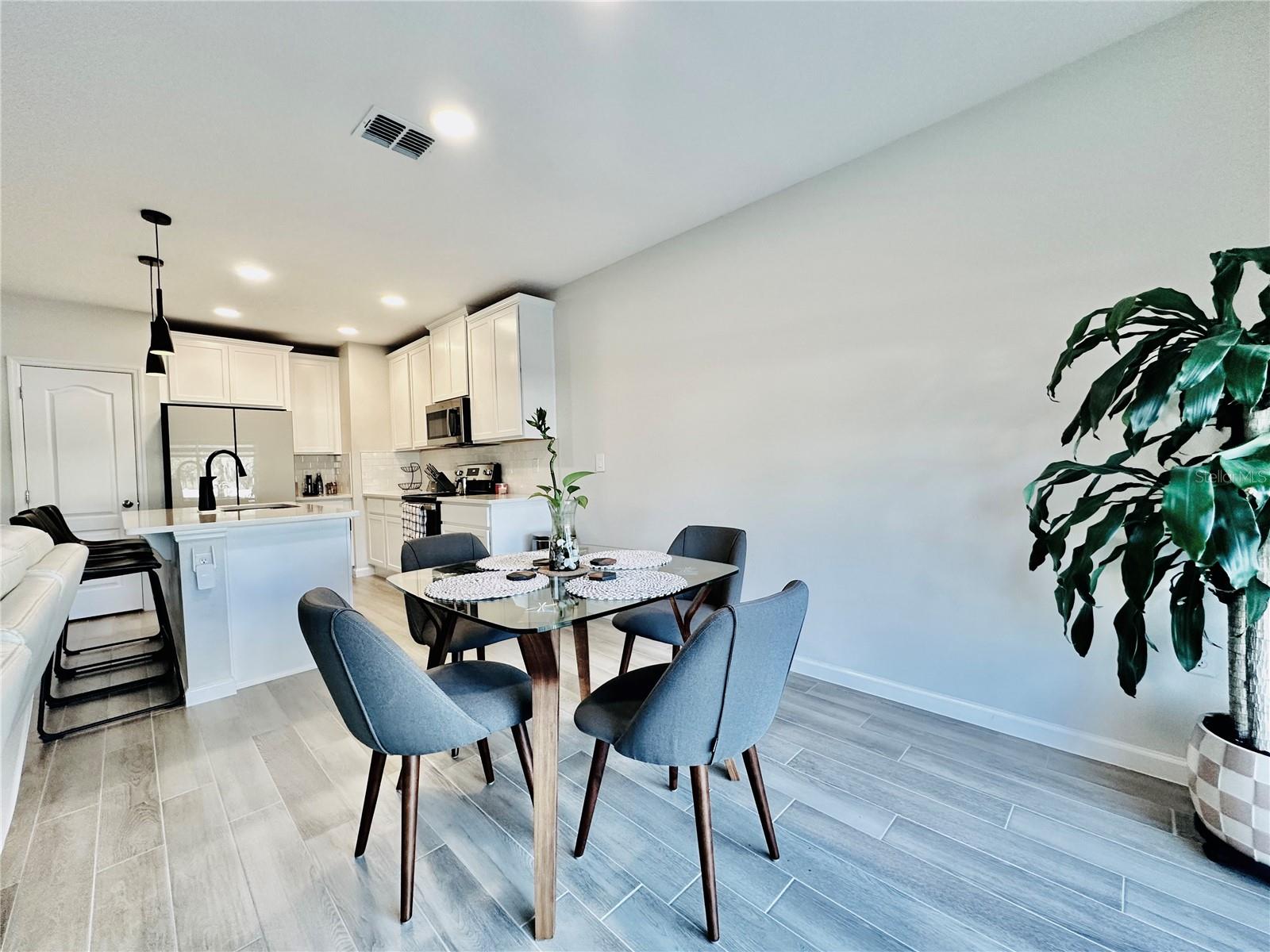 OWNS AT NARCOOSSEE COMMONS - Residential