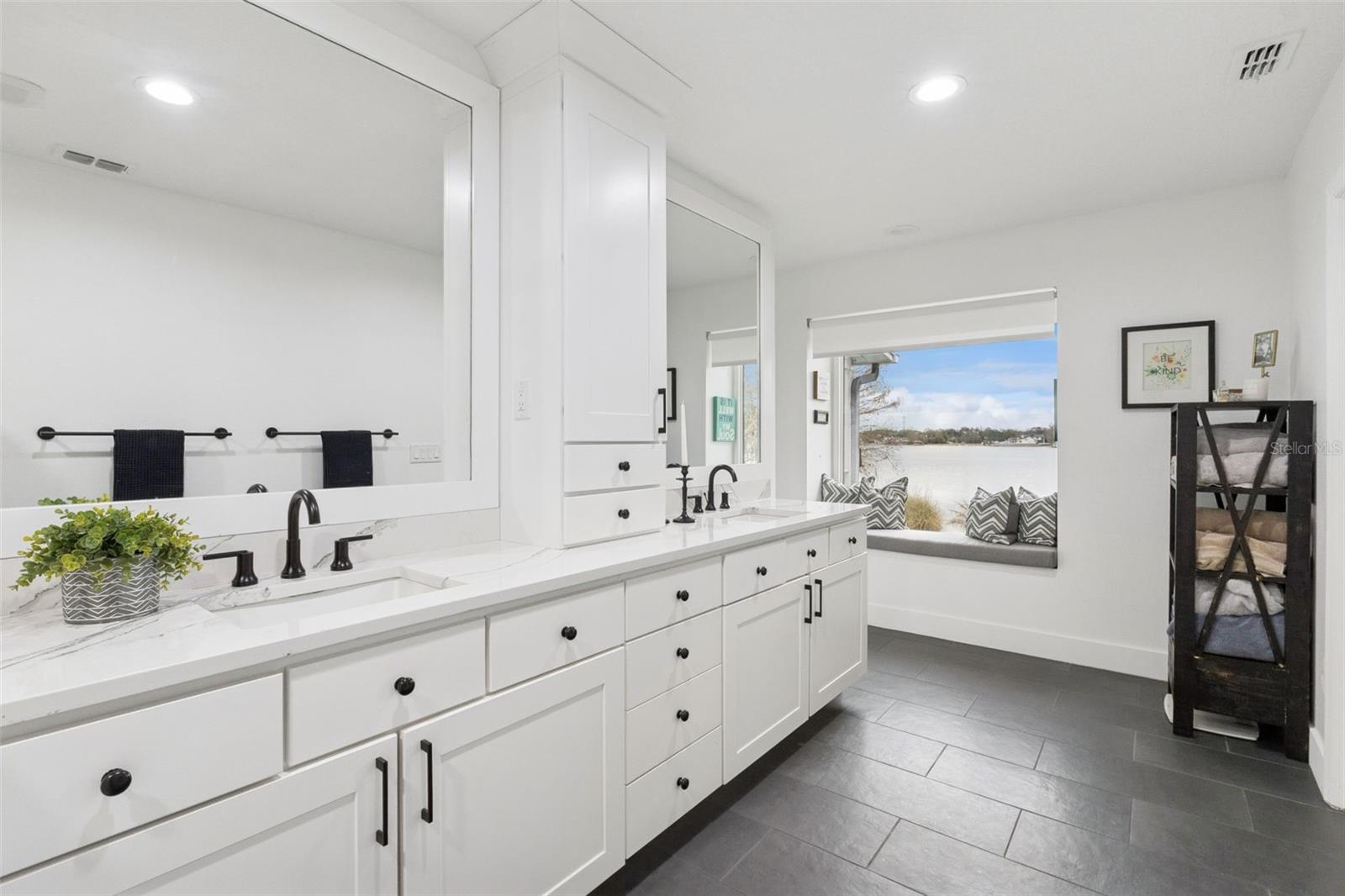 JENNIFER ESTATES - Residential