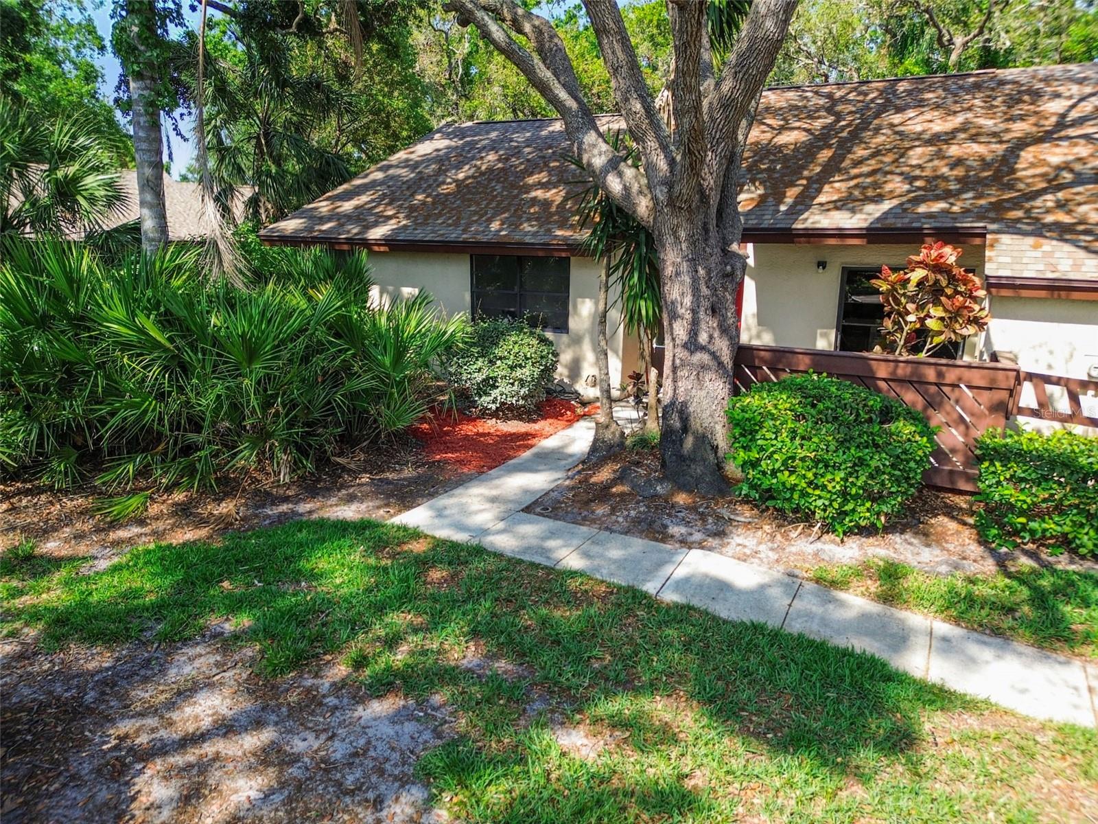 2953 YUCCA COURT