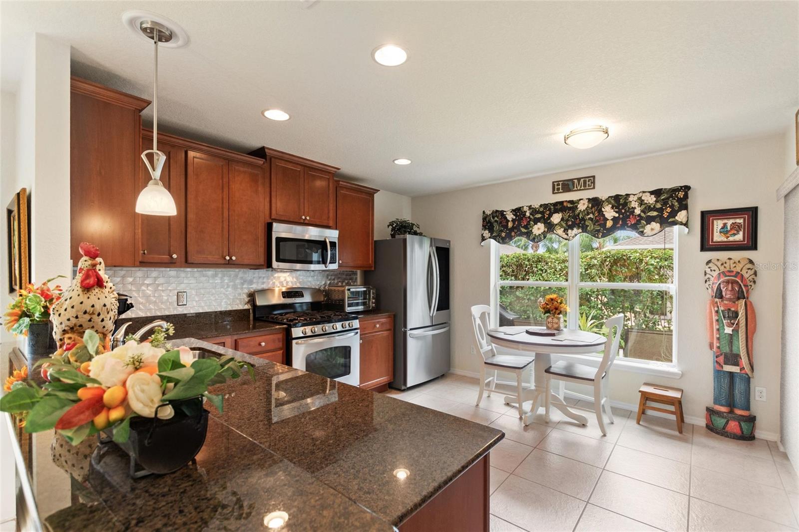 549 VISTA SOL DR