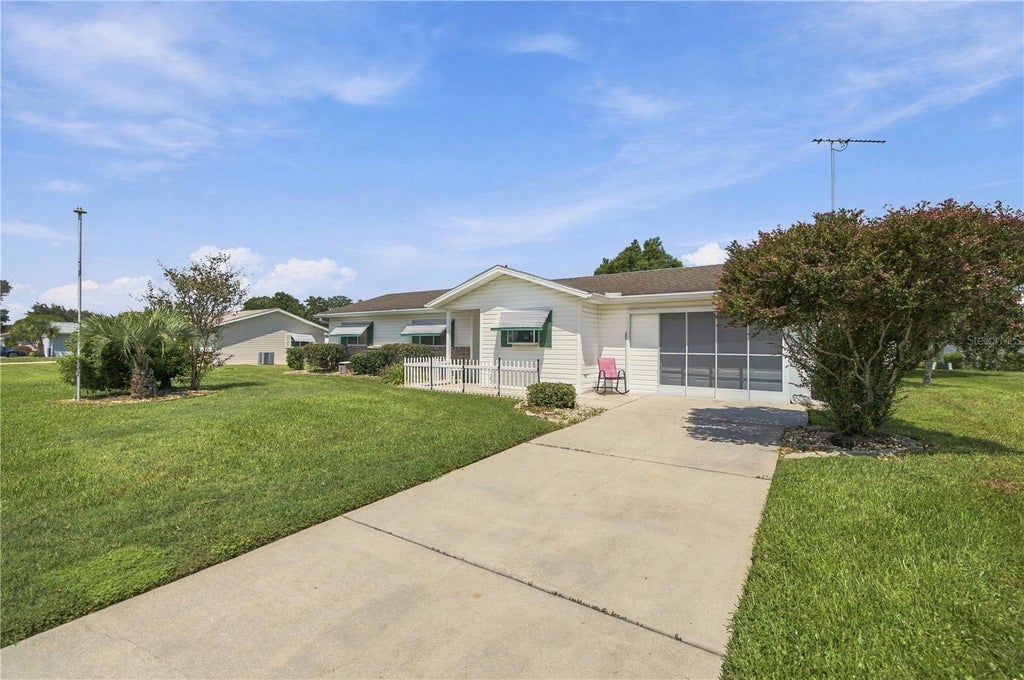 Photo of 17945 SE 104th Terrace, Summerfield, FL 34491 (MLS # G5117445)
