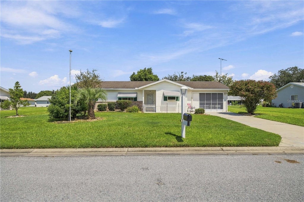 Photo of 17945 SE 104th Terrace, Summerfield, FL 34491 (MLS # G5117445)