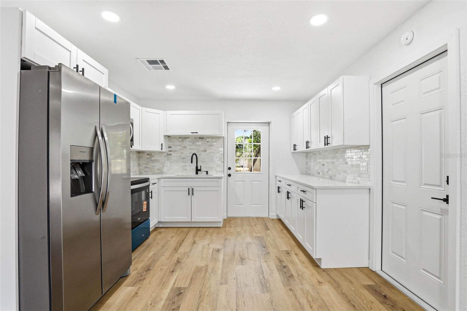 GANDY GARDENS 10 - Residential