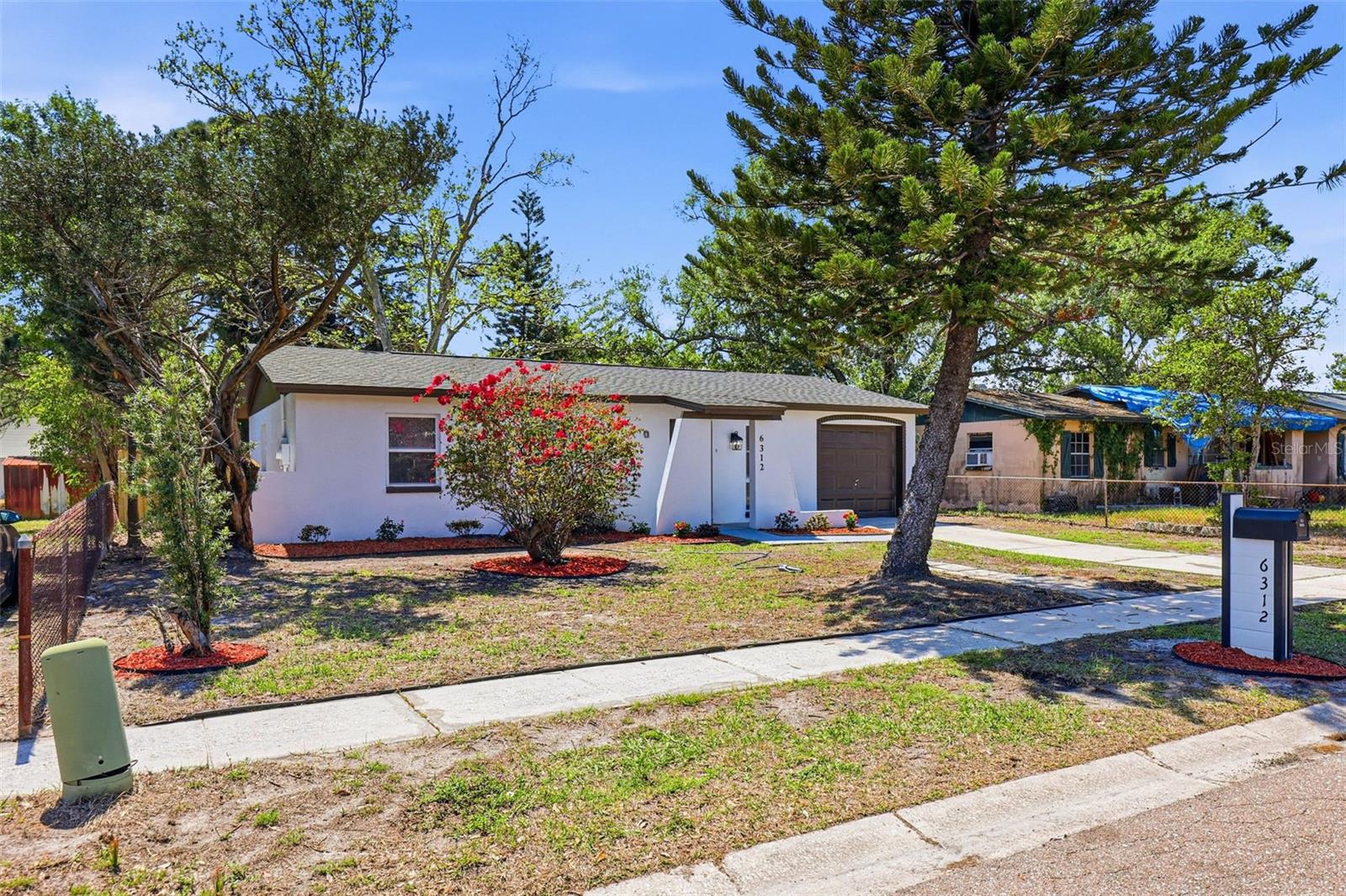 GANDY GARDENS 10 - Residential