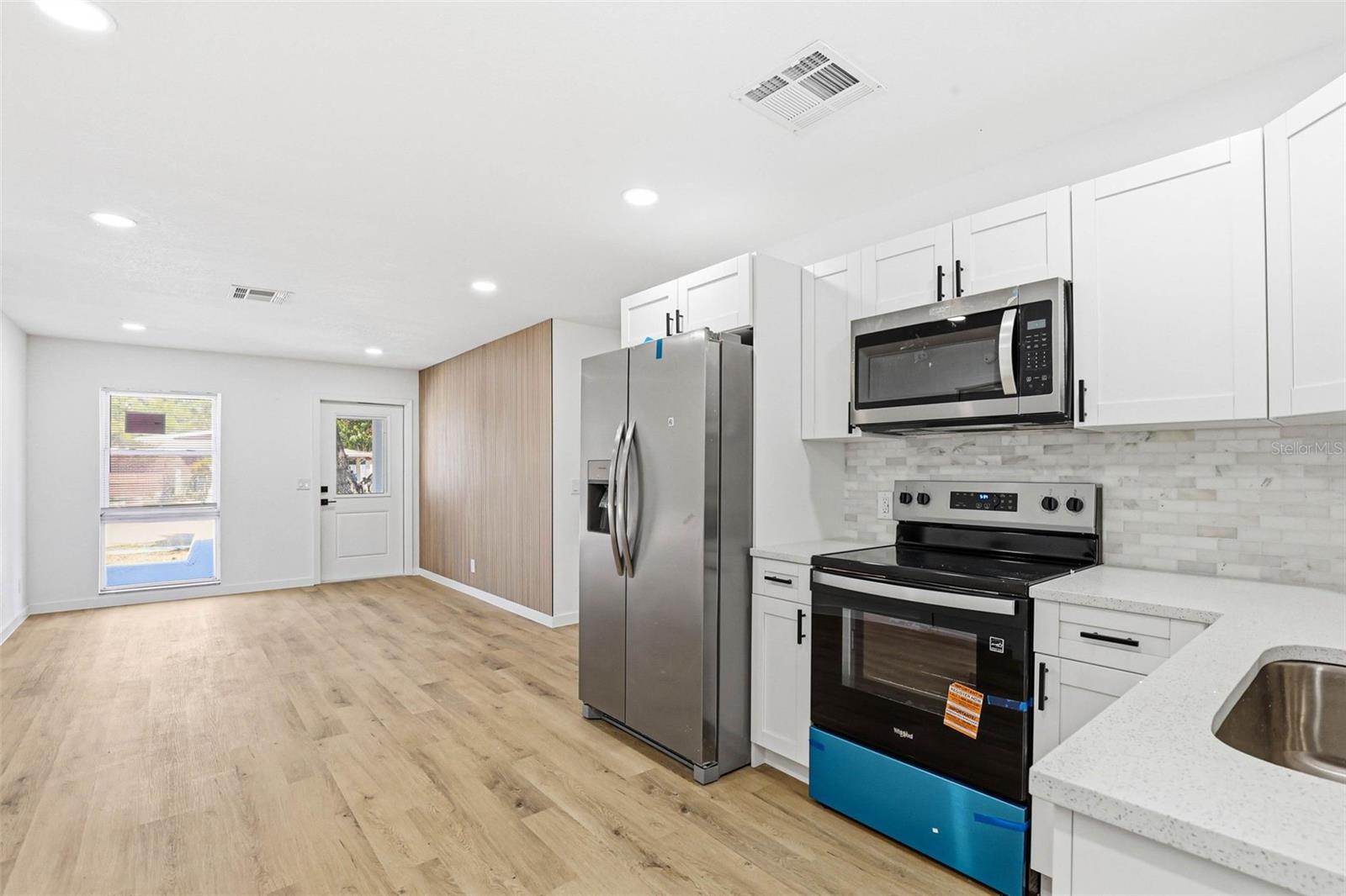 GANDY GARDENS 10 - Residential