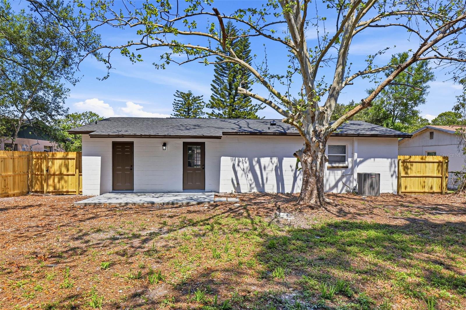 GANDY GARDENS 10 - Residential