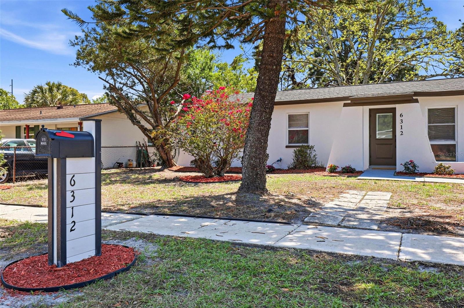 GANDY GARDENS 10 - Residential