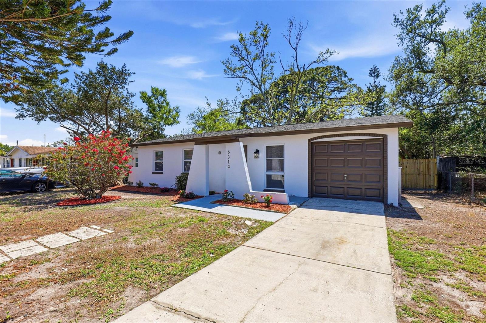 GANDY GARDENS 10 - Residential