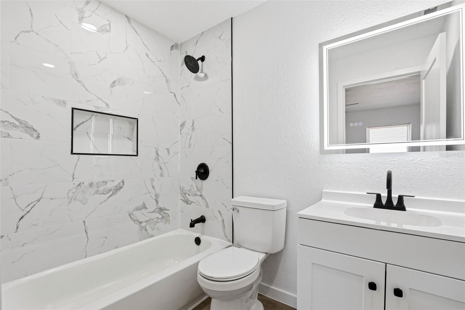 GANDY GARDENS 10 - Residential