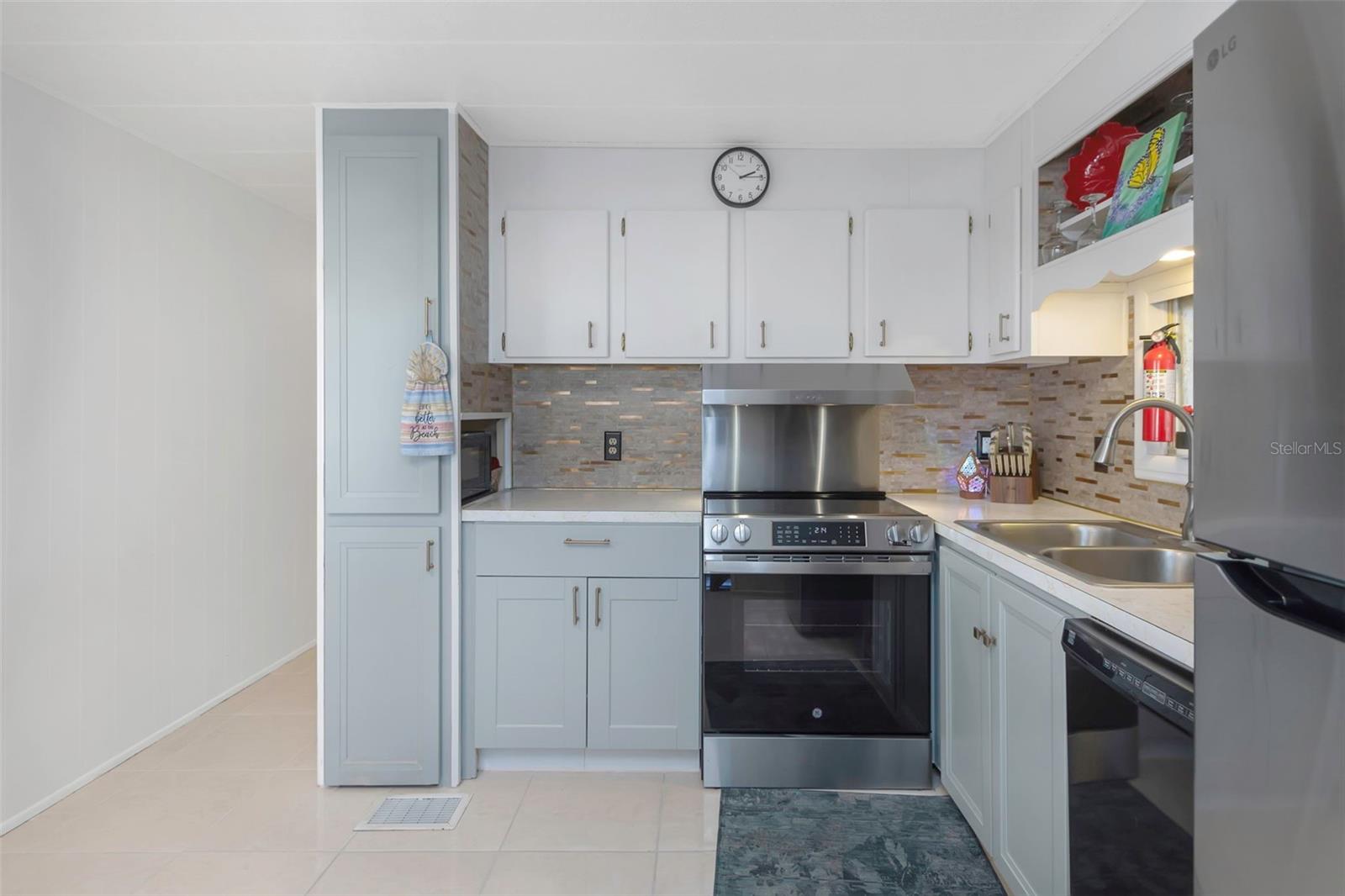 LAKE TARPON MOBILE HOME VILLAGE - Residential