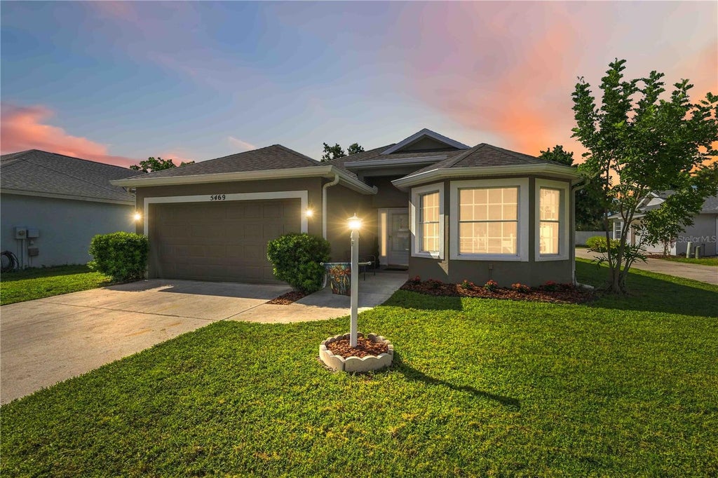 Photo of 5469 Ashton Manor Drive, Sarasota, FL 34233 (MLS # A4704818)
