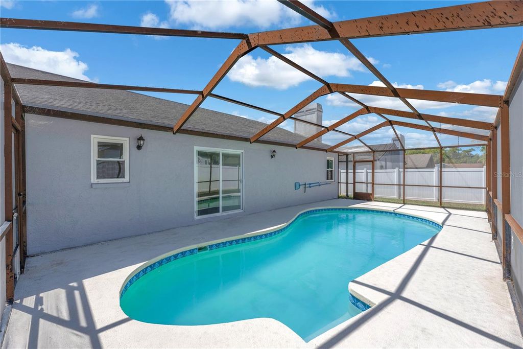 Photo of 2805 Tammarron Lane, Brandon, FL 33511 (MLS # TB8489342)