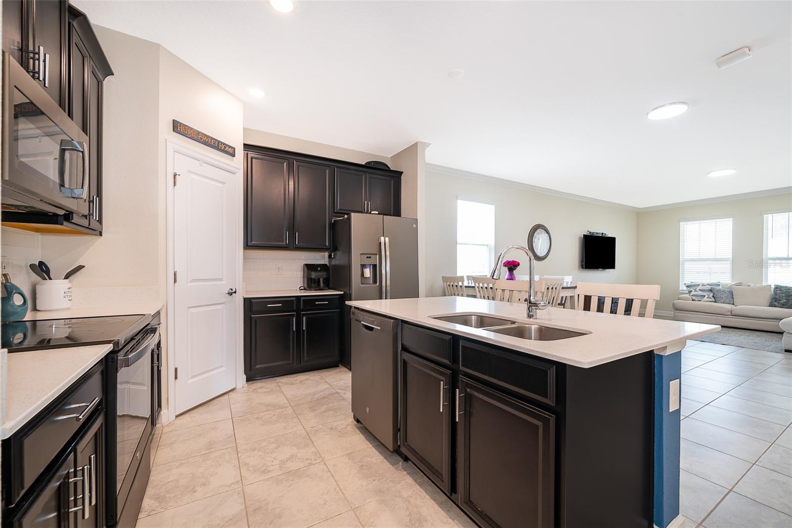 STOREY GRV PH 2 - Residential