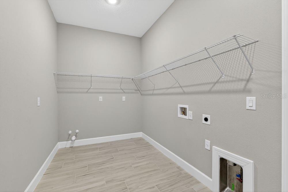 AZARIO ESPLANADE - Residential