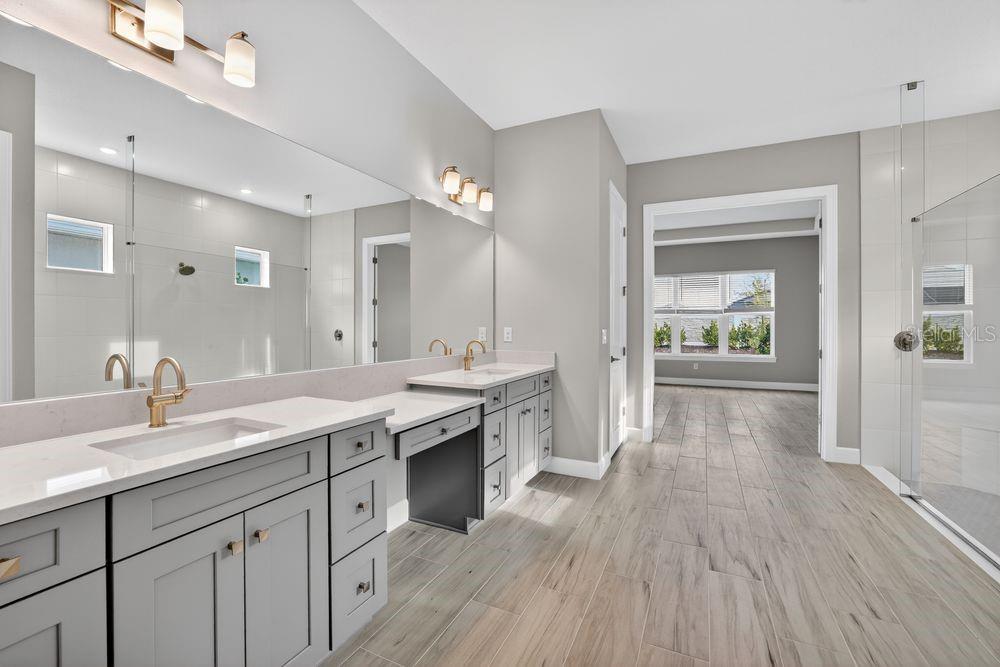 AZARIO ESPLANADE - Residential