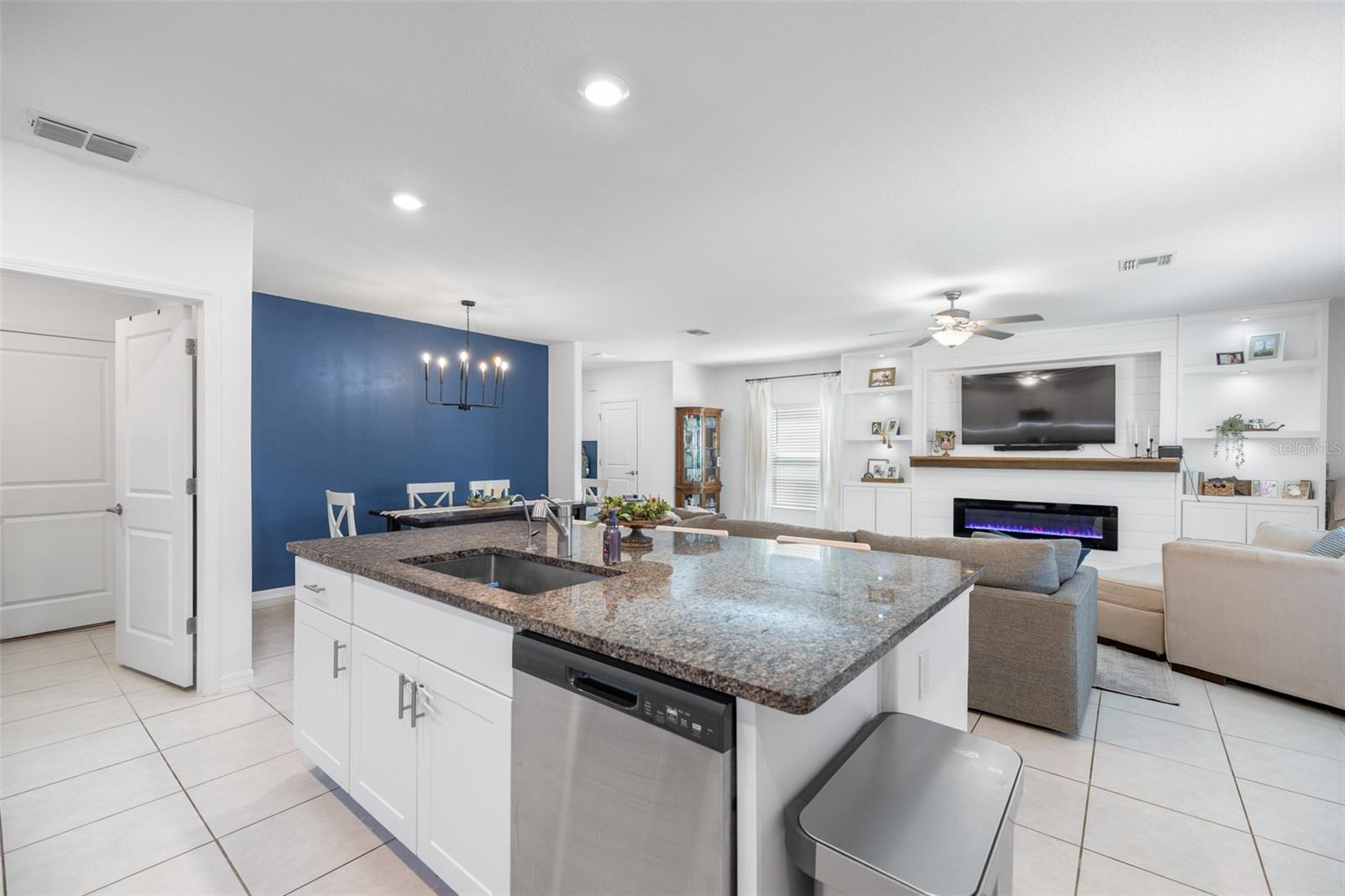 EPPERSON NORTH VILLAGE B - Residential
