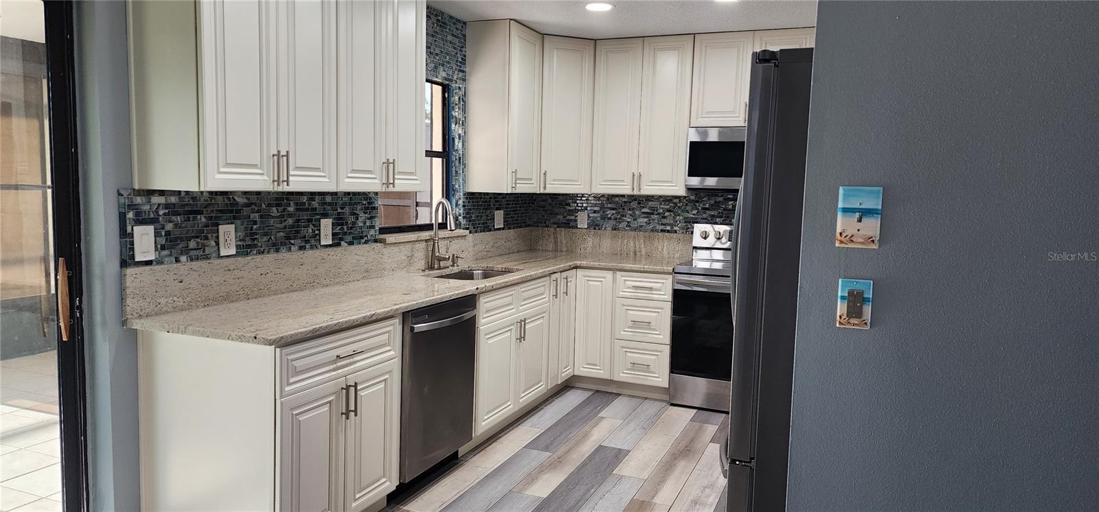SPRING HILL - Residential