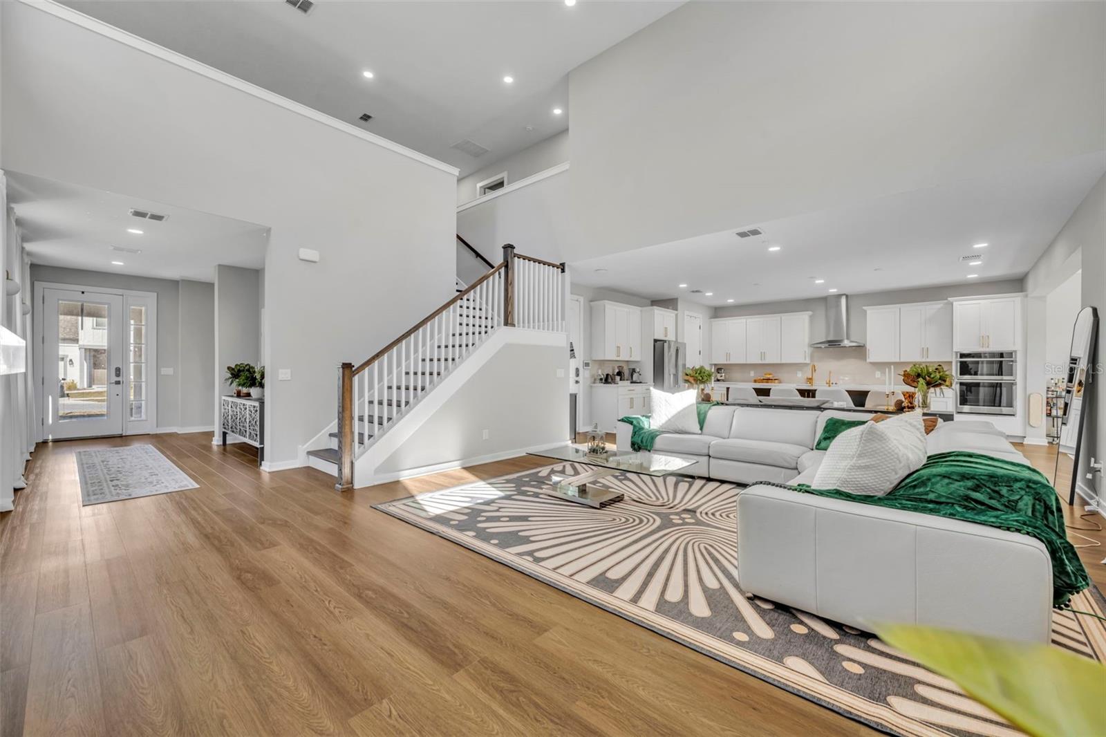 9187 WAVERLY WALK DRIVE