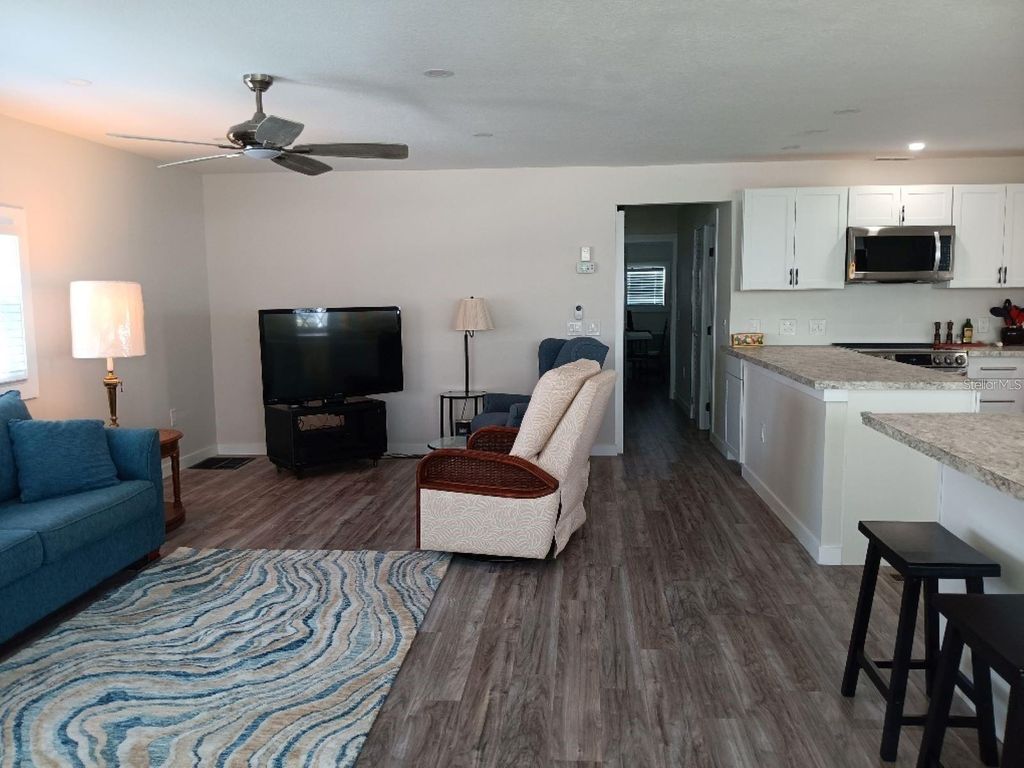 Photo of 769 N Green Circle, Venice, FL 34285 (MLS # N6141358)